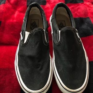 BLACK WOMENS VANS SIZE 7